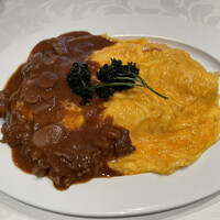 tcc GINZA - オムライスのハヤシソースかけ