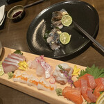 SHARI THE TOKYO SUSHI BAR - 刺身6種盛り と 炙りとろしめ鯖