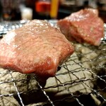 炭火焼肉ぐら - 