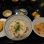 姫路の製麺所 まる輝うどん - 本日の定食