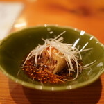 日本料理 たかむら - 比内地鶏の首皮包みの酒蒸し