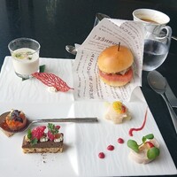 DINING & BAR TABLE 9 TOKYO - 