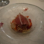 クッチーナ イタリアーナ ガッルーラ - イチゴと伊勢海老と生ハムのカッペリーニ