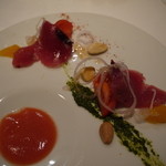 クッチーナ イタリアーナ ガッルーラ - 前菜盛り合わせ　トマトのソースと共に