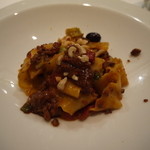 クッチーナ イタリアーナ ガッルーラ - オレンジを練りこんだ自家製パッパルデッレ