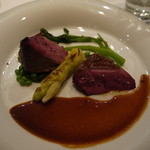 クッチーナ イタリアーナ ガッルーラ - 鴨胸肉とキャベツのサルサ