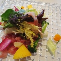 グリーチネ - 前菜　プロシュートと各種野菜のインサラータ