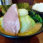 横浜ラーメン 弐七家 - 