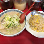 Ramembenkei - ランチ、半ラーメン、半チャーハンセット 900円