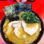 ラーメン 厚木家 - チャーシューメン。カタオオメ　￥900
