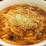 Jin Dhi Nrou - 酸辣湯麺