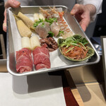 天麩羅とお蕎麦　三輪 - 本日の食材。お肉、お魚、魚介、お野菜、バラエティ豊か♡