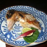 ぎおん 阪川 - 大きなぐじの松かさ焼き？骨までしゃぶり尽くしました