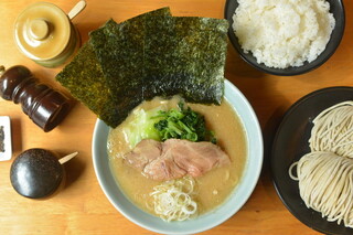 家系ラーメン 山下醤造 - 