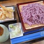 つたや - 藤うどん(並)790円(税込)
            細めのおうどんは柔らかめですがコシがあって喉越しも抜群。
            細めのモチモチおうどん好き必見！
            天婦羅も美味しいし海老天が２本ってのが嬉しい♪南瓜天も甘くてホクホク。