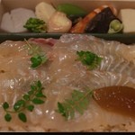 紫野和久傳 ジェイアール京都伊勢丹店 - お夜食に鯛ちらしをいただきました。