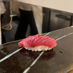 志げる - マグロ赤身
      2022年6月23日