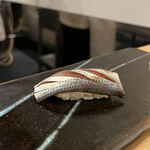 志げる - コハダ
      2022年6月23日