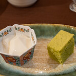 Chuugokusai Muen - 2022.6 伊那谷牛乳の杏仁豆腐、パクチー蒸しケーキ