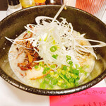 麺場五代目 - 熊本豚骨焼豚ラーメン、白髪ネギ
