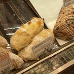 カーラ・アウレリア - 大麦高加水ブレッド　チーズ＆ペッパー購入