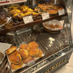 カーラ・アウレリア - 