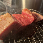 炭火焼肉 3丁目 - 骨付きカルビ