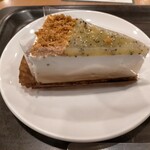 スターバックス・コーヒー - キウイフルーツのレアチーズケーキ495円