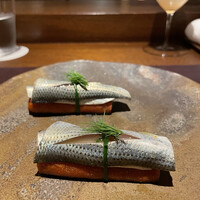 アカ - コハダのボカディージョ