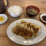 餃子家 しんしん - 餃子定食