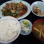Ramen Hokkai - ニラレバ―定食