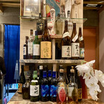 ほくろ屋 - お酒は色々あります。森以蔵に村尾に伊佐美があるなんて。