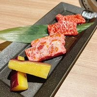 近江うし 焼肉 にくTATSU 青山本店 - 