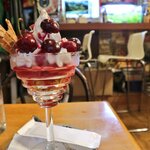 ヴァンヴェール珈琲 - アメリカンチェリーパフェ(アイスコーヒーセット900円)