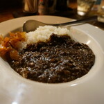 日南 - 牛すじナンコツカレー