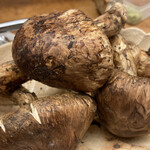 今 - 旬の前の松茸（韓国産）