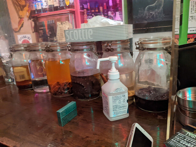 ラッキー - 新宿三丁目/バー | 食べログ