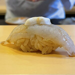 鮨駒 - 地物赤目フグ白子乗せ