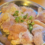 焼肉食堂 太陽 - 鶏もも　539円