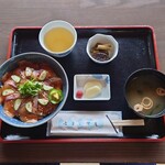 あまご茶屋 - 蓋を取ってみた