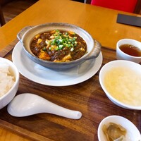 神楽坂 龍公亭 - 土鍋麻婆豆腐のランチセット