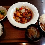 Dorufin Kicchin - Ｃランチ(900円税込)＋カレー食べ放題(＋100円税込)