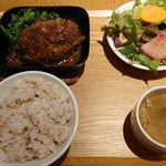 Toukyou Obun Akasaka - 自家製ハンバーグ