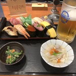 健康寿司海鮮家 - 中握り(1000円)＋生中（550円）これが定番！