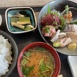 マルカツ - お刺身定食　¥1,000 明太子が美味しかったー