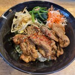 焼肉食堂 太陽 - カルビ丼（ハーフ）