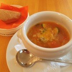 17807822 - ランチコースのスープとパン