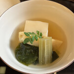 山玄茶 - パカッ。炊き合わせ。限りなく品の良いお味の極み。若布、若蕗、若筍。。。春らんまん♡