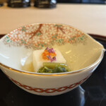 Sangencha - 大好きな長芋豆腐。桜の椀も素敵です。