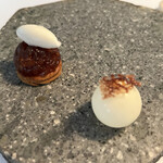 Installation Table ENSO L'asymetrie du calme - ホワイトチョコレートとタルトタタン